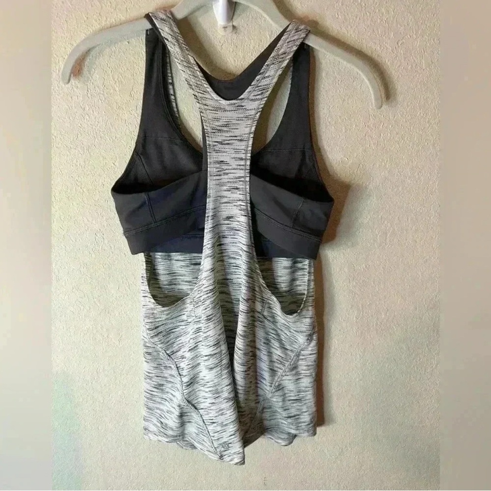 Lululemon On Track Tank size 4 - Picture 4 of 7